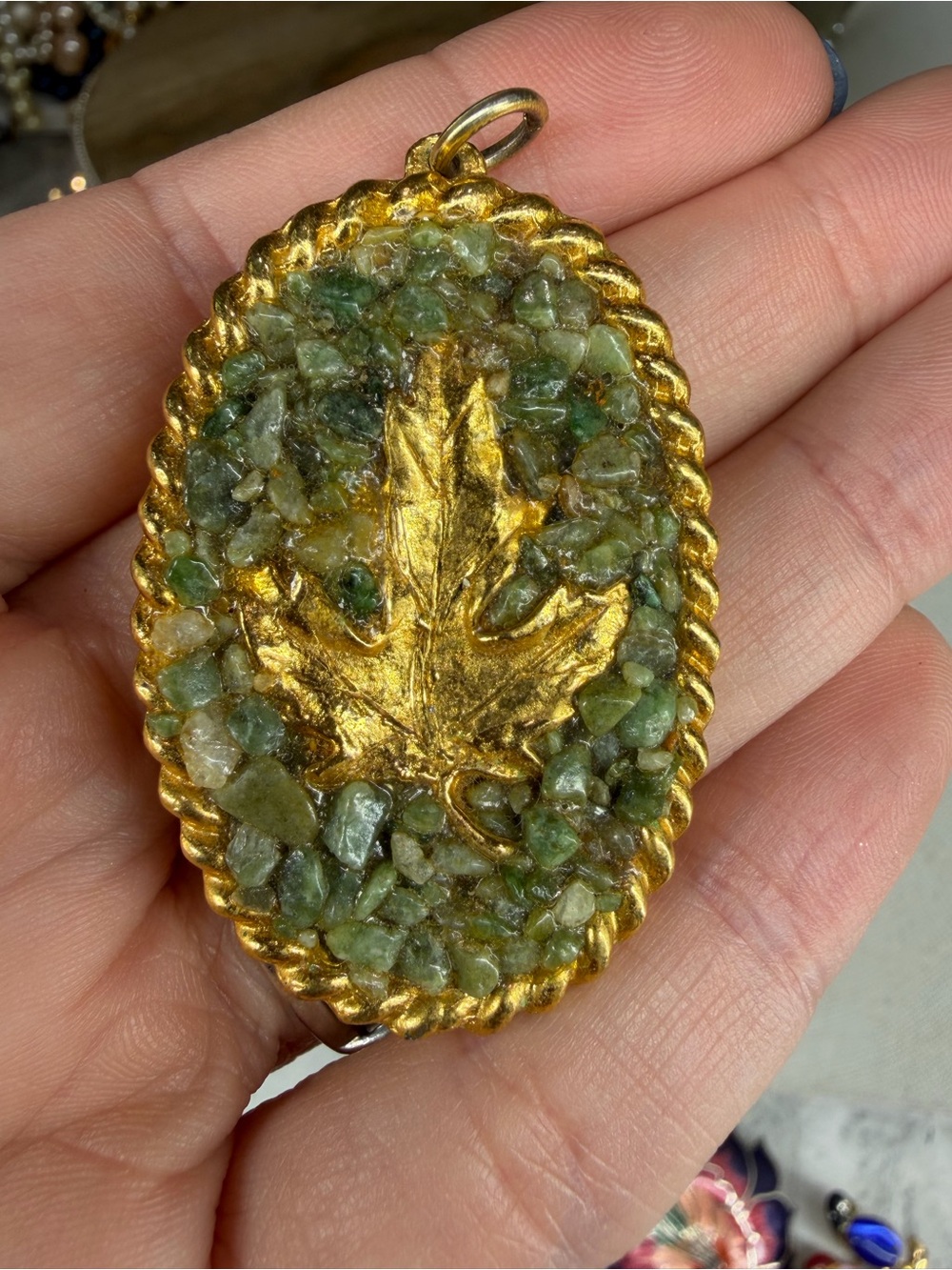 Vintage Jade Chip Leaf Pendant Gold Tone Jewelry Fall Autumn Leaves Floral Stone